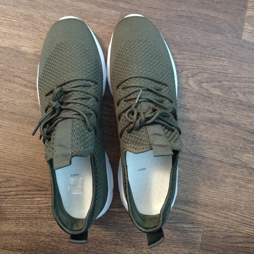Men's lightweight sneakers
